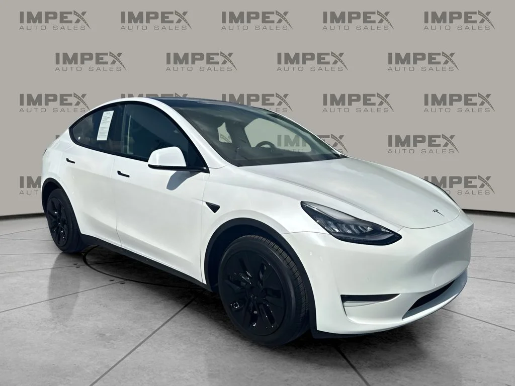 Used 2021 White Tesla Long Range image 4