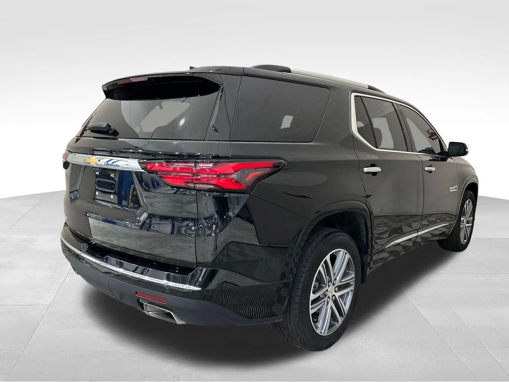 Used 2023 Black Chevrolet High Country image 5