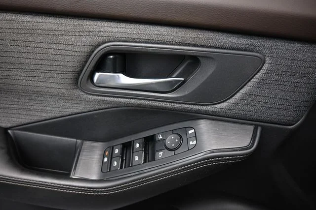 Used 2023 Black Nissan SV image 16