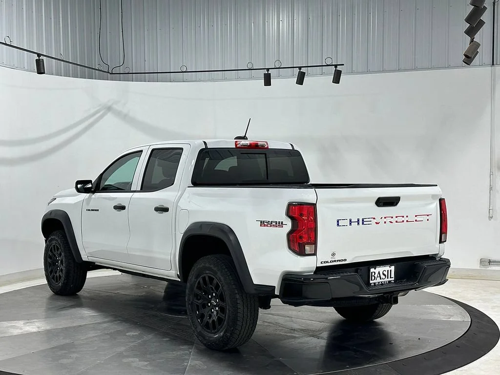 Used 2024 Summit White Chevrolet Trail Boss image 14