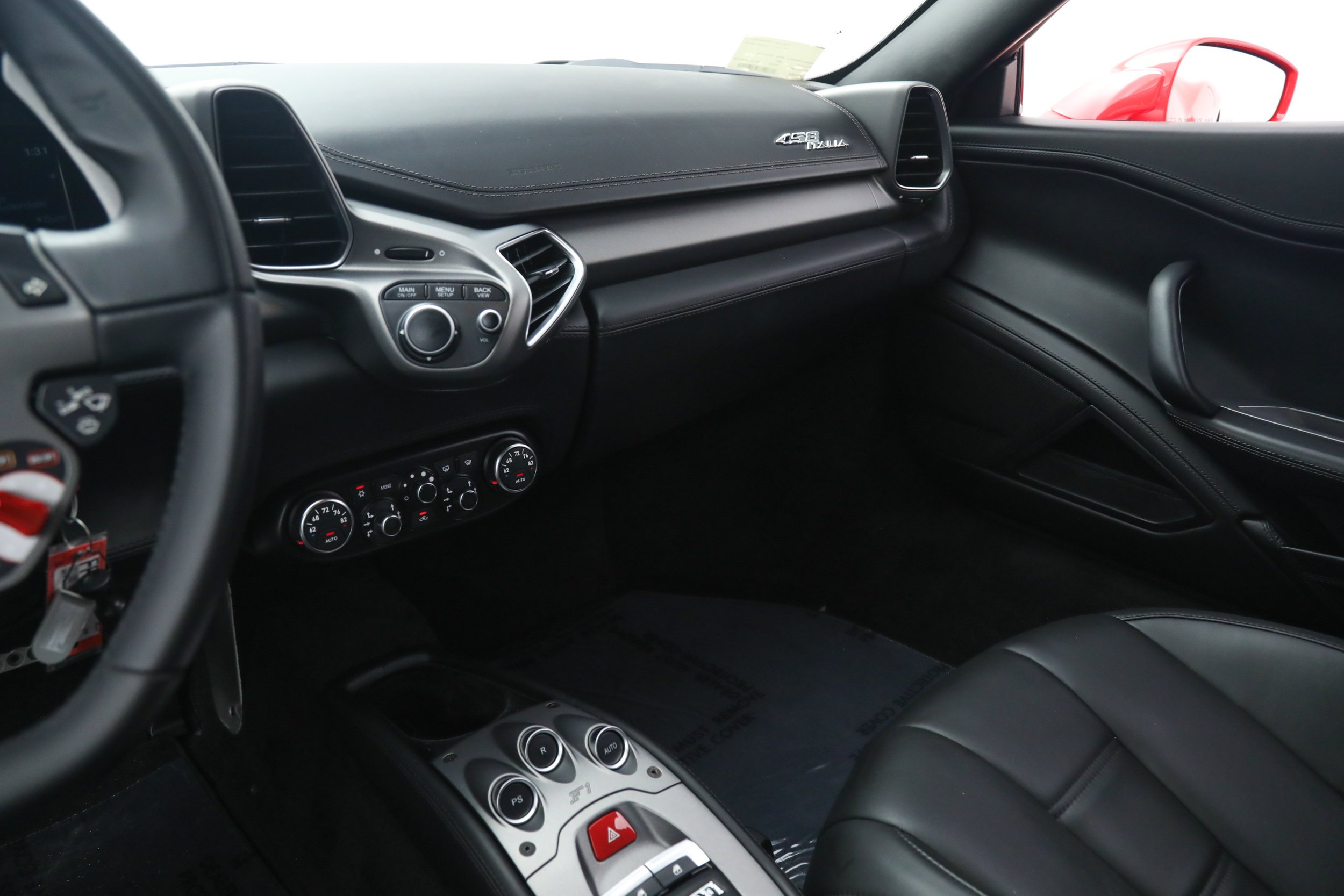 Used 2015 Red Ferrari  image 28