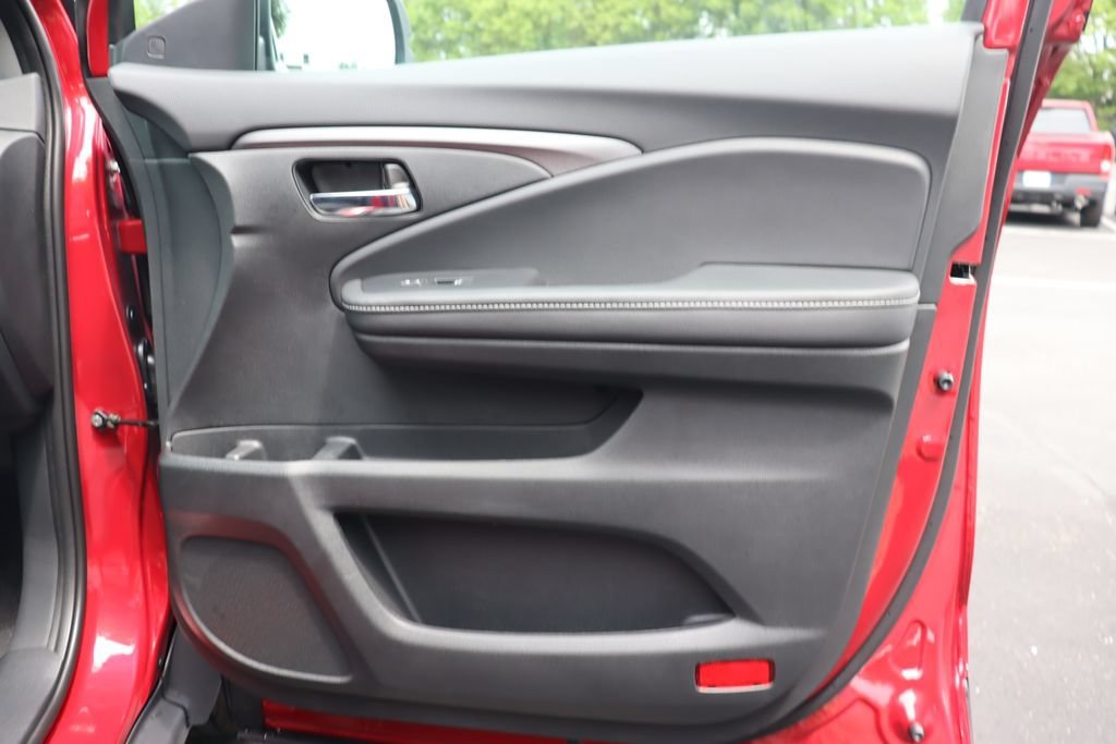 New 2026 Radiant Red Metallic II Honda RTL image 18