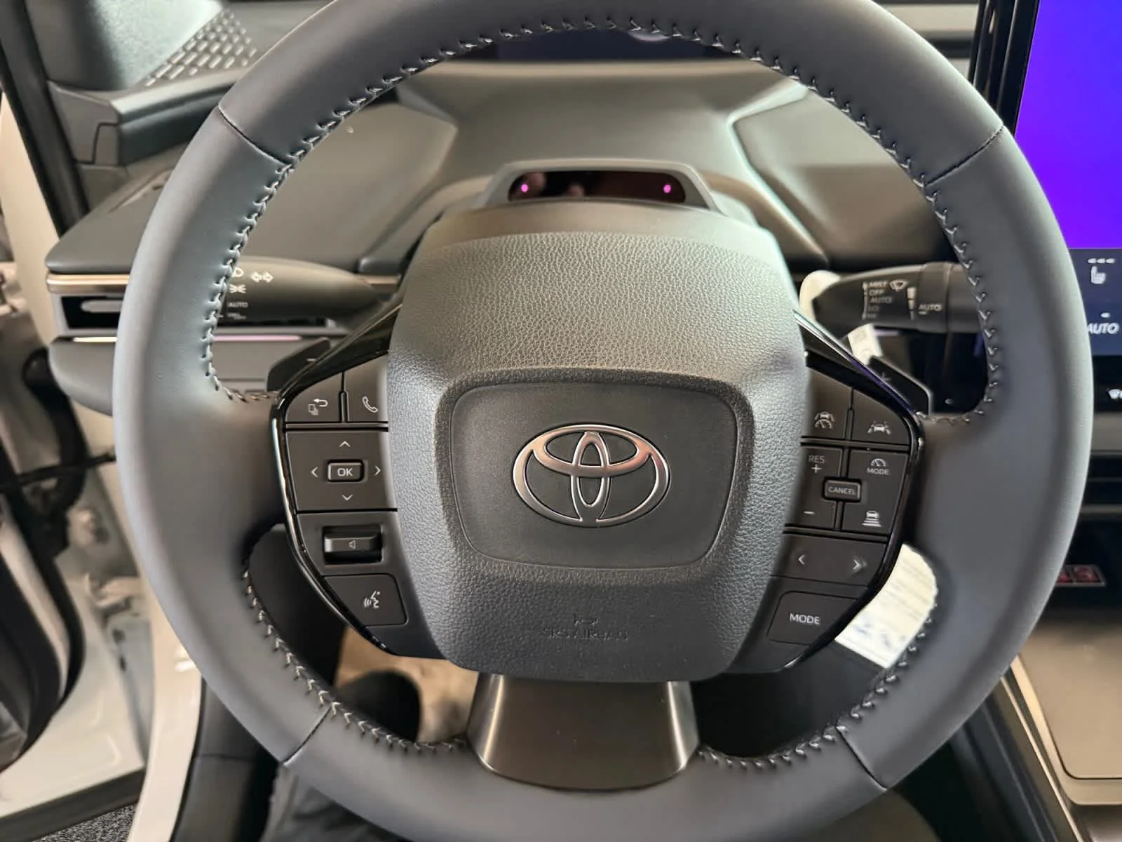 2026 Toyota bZ XLE - Photo 13