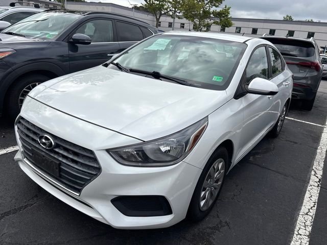 Used 2018 Frost White Pearl Hyundai SE image 2
