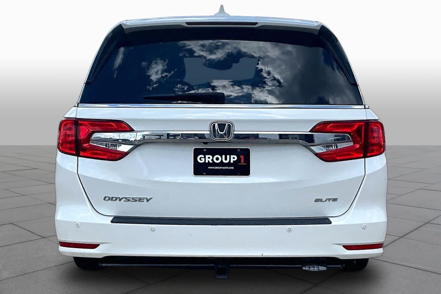 Used 2019 White Diamond Pearl Honda Elite image 5