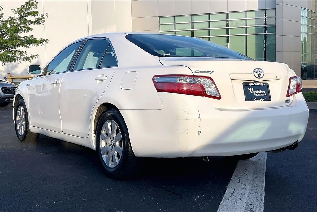 Used 2007 White Toyota Base image 9