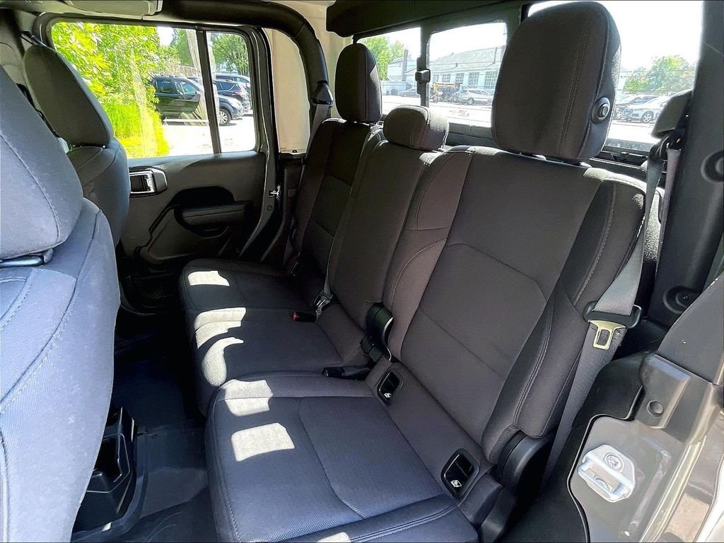 Used 2023 Gray Jeep Sport S image 25