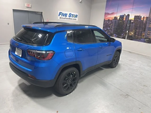 New 2026 Hydro Blue Pearlcoat Jeep Latitude image 5