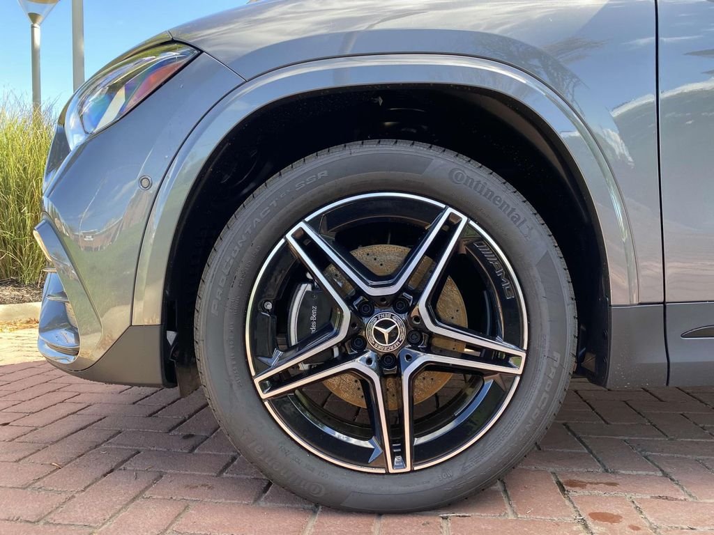 Used 2025 Mountain Grey Metallic Mercedes-Benz GLA 250 image 8