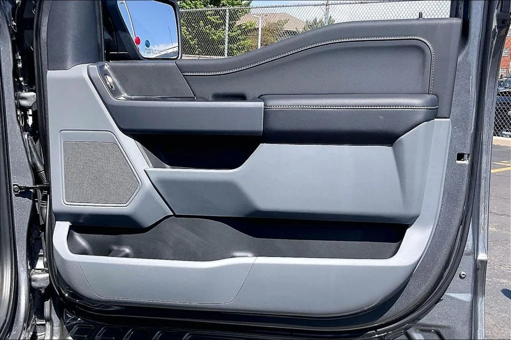 New 2026 Carbonized Gray Metallic Ford XLT image 23