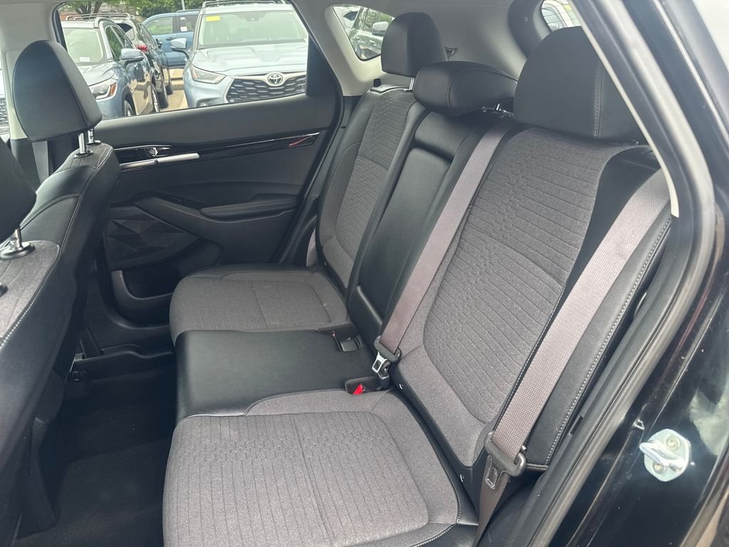 Used 2021 Black Kia S image 35