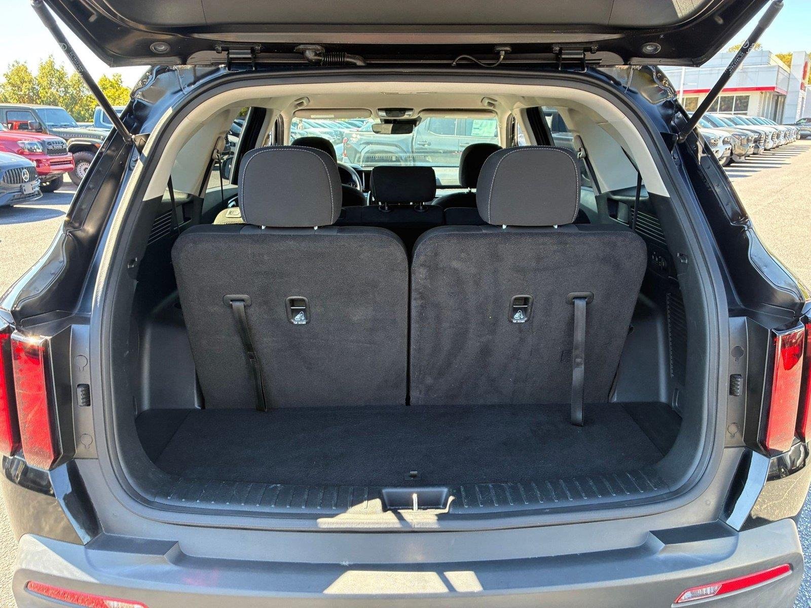 Used 2022 Ebony Black Kia LX image 27