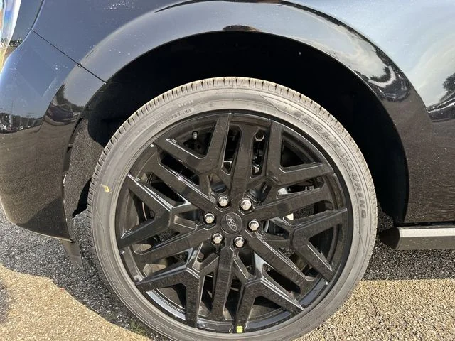 New 2027 Black Ford 4X4 PLATINUM image 21