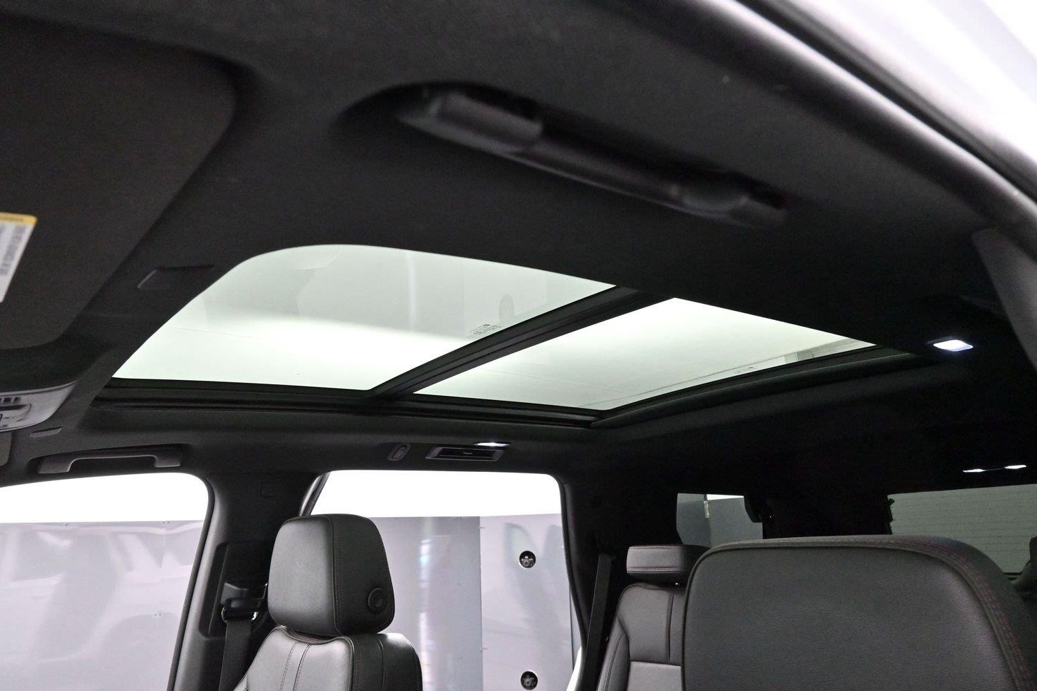 Used 2022 Summit White Chevrolet RST image 29