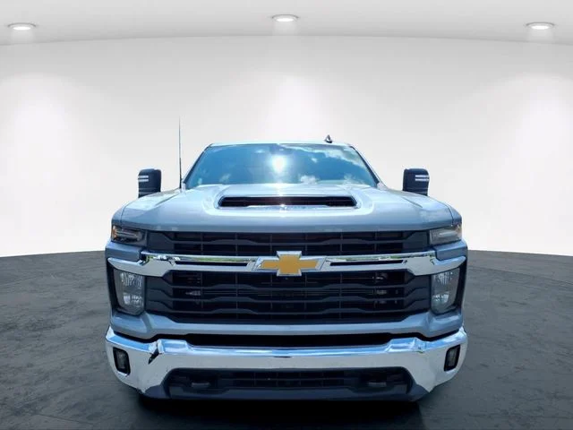Used 2024 Gray Chevrolet LT image 4