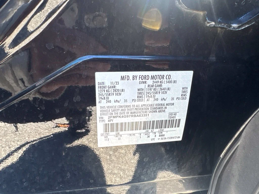 Used 2024 Black Ford SE image 25
