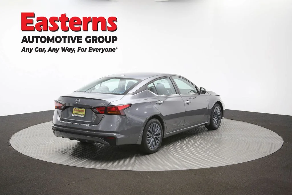Used 2023 Gray Nissan 2.5 SV image 40
