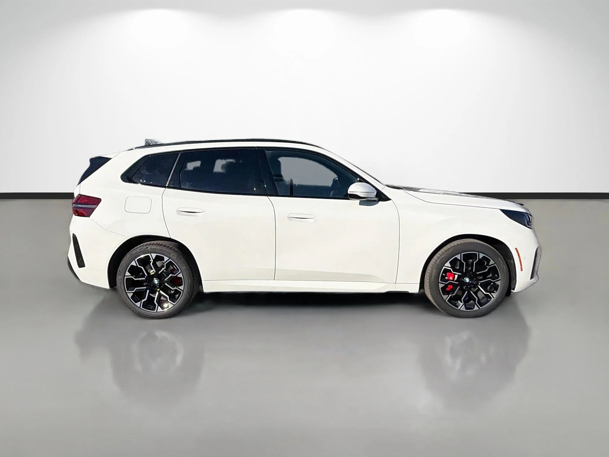 New 2026 Alpine White BMW 30 xDrive image 2