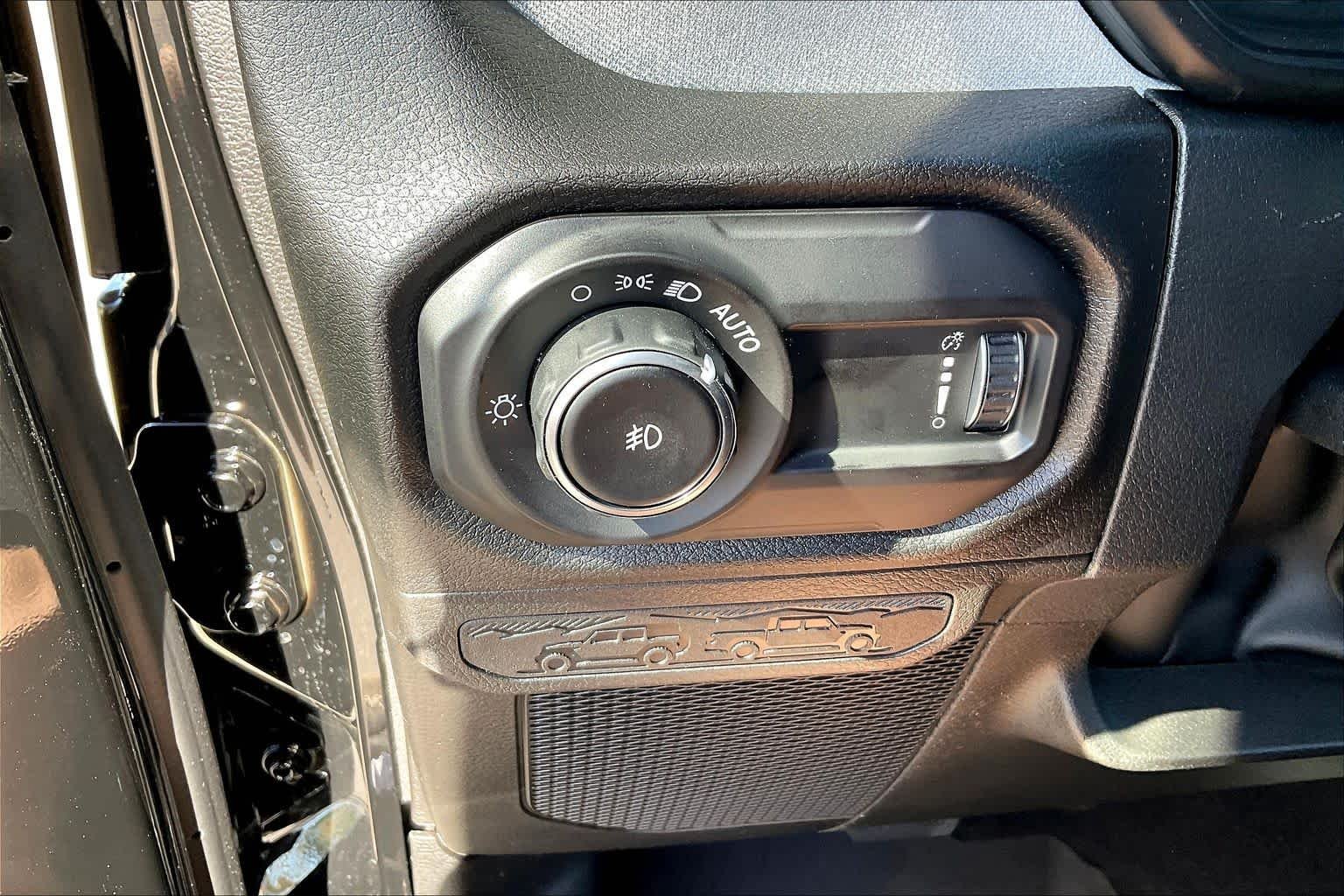 New 2026 Black Clear-Coat Exterior Paint Jeep Willys image 18