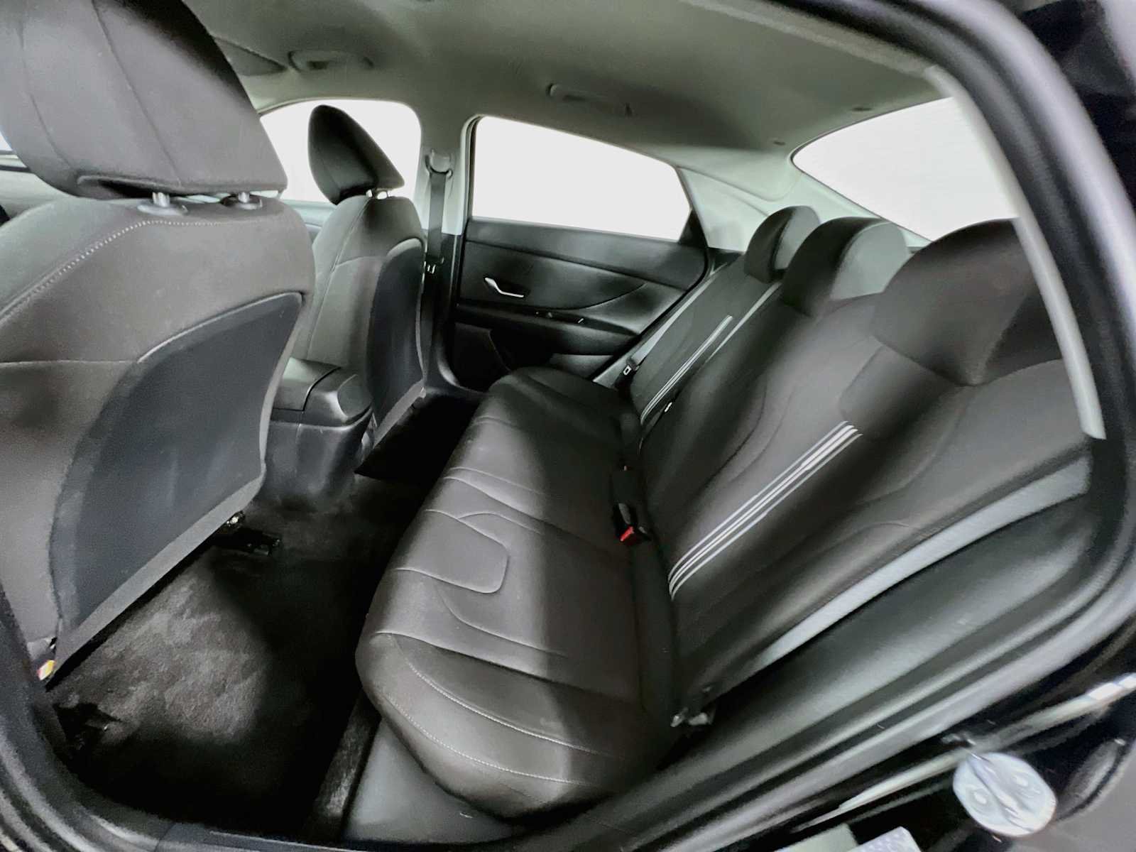 Used 2023 Onyx Black Hyundai SEL image 24