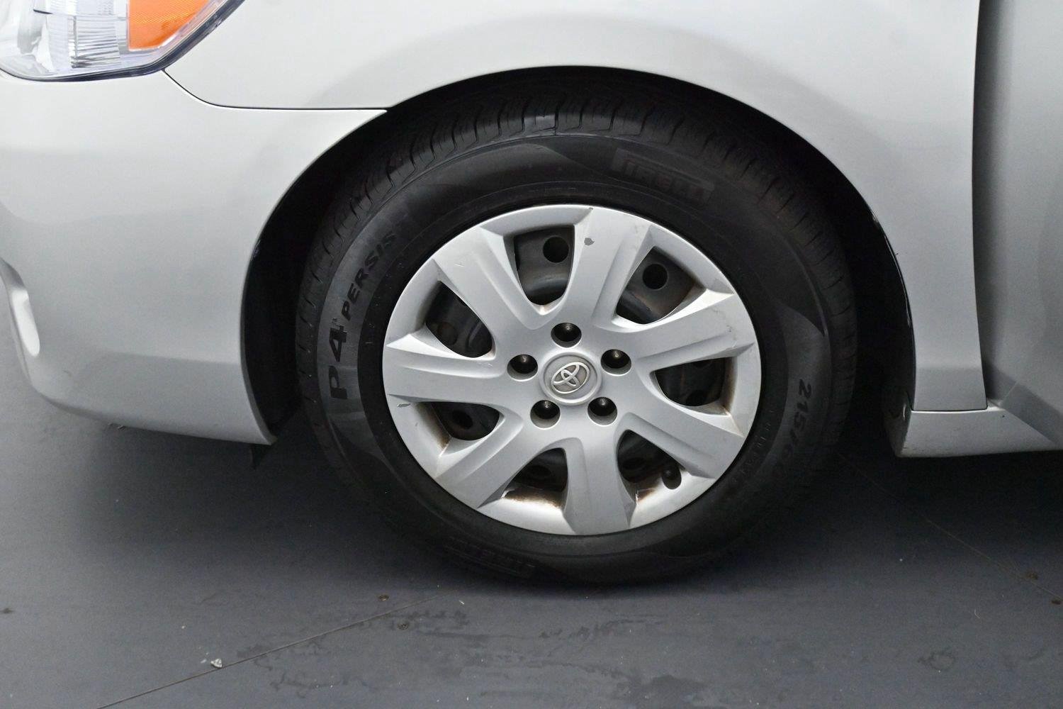 Used 2010 Classic Silver Metallic Toyota LE image 28