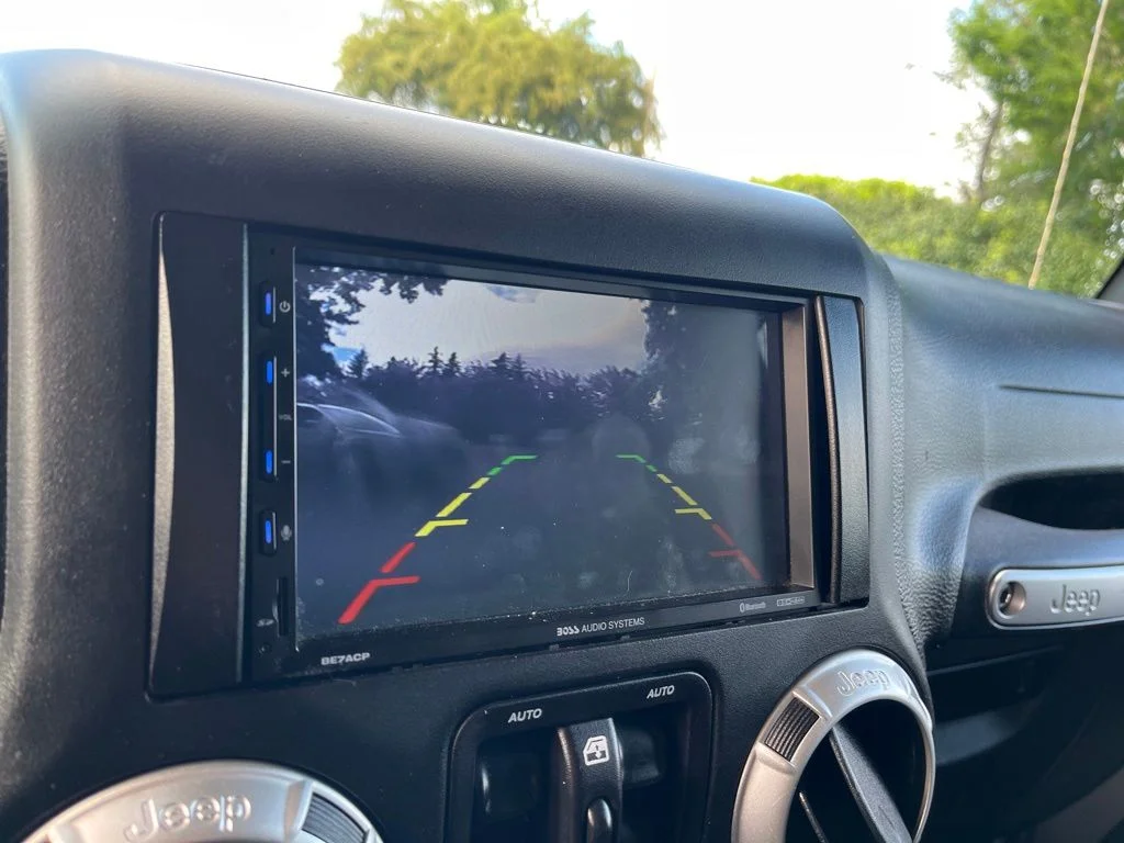 Used 2018 Silver Jeep Unlimited Sahara image 18