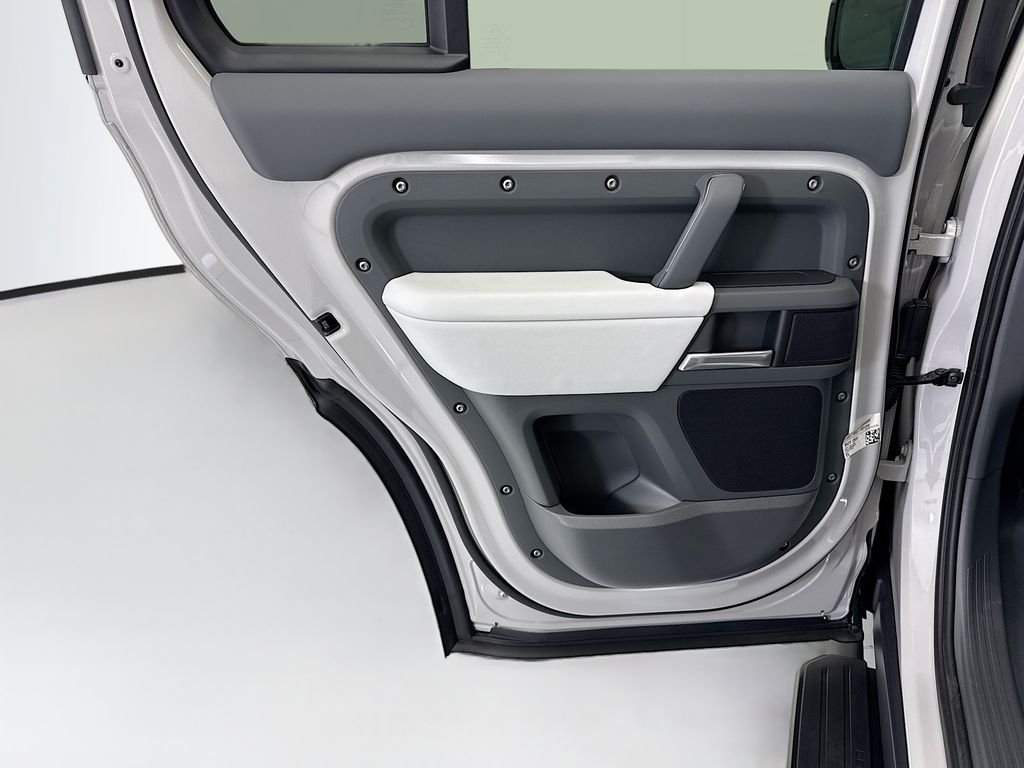 New 2026 Borasco Grey Land Rover X-Dynamic SE image 25