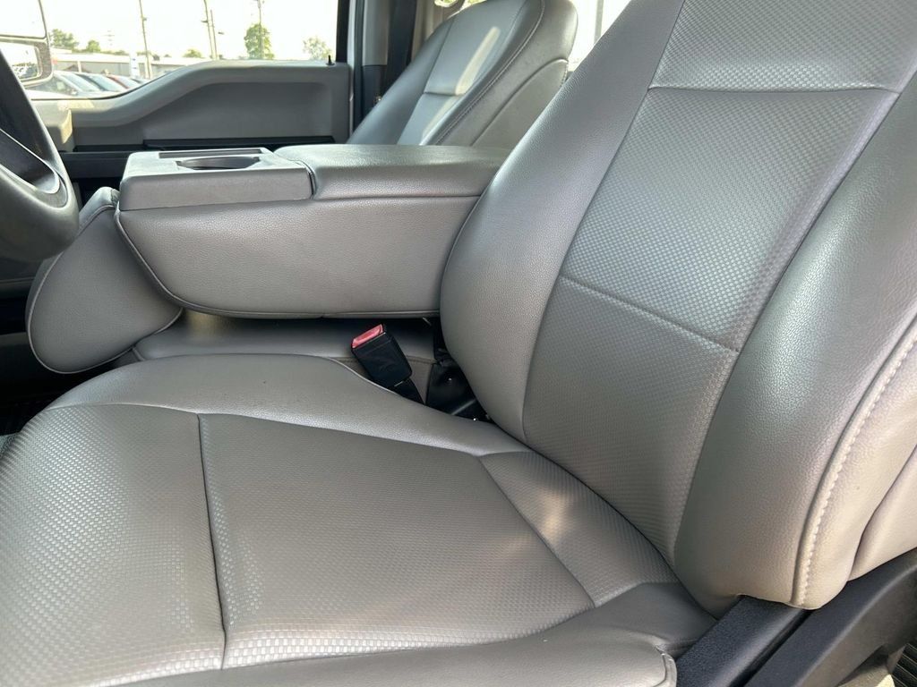 Used 2021 Oxford White Ford XL image 22