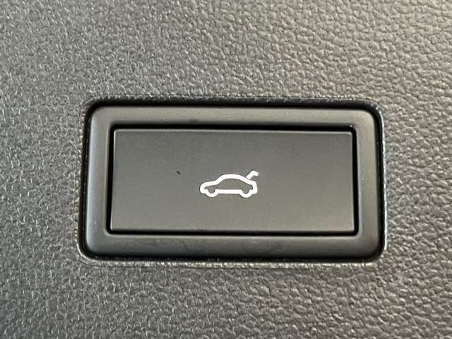 New 2026 Silver Volkswagen 2.0T SE w/Technology image 6