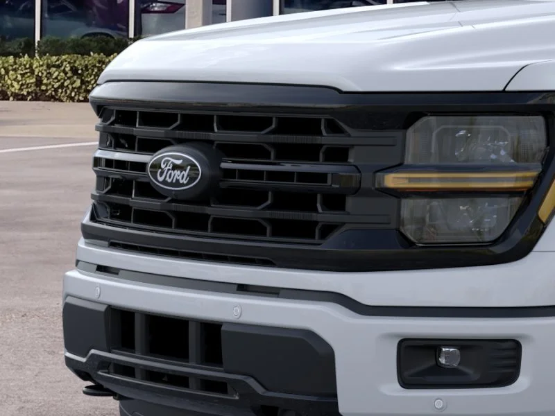 New 2026 Oxford White Ford XLT image 17