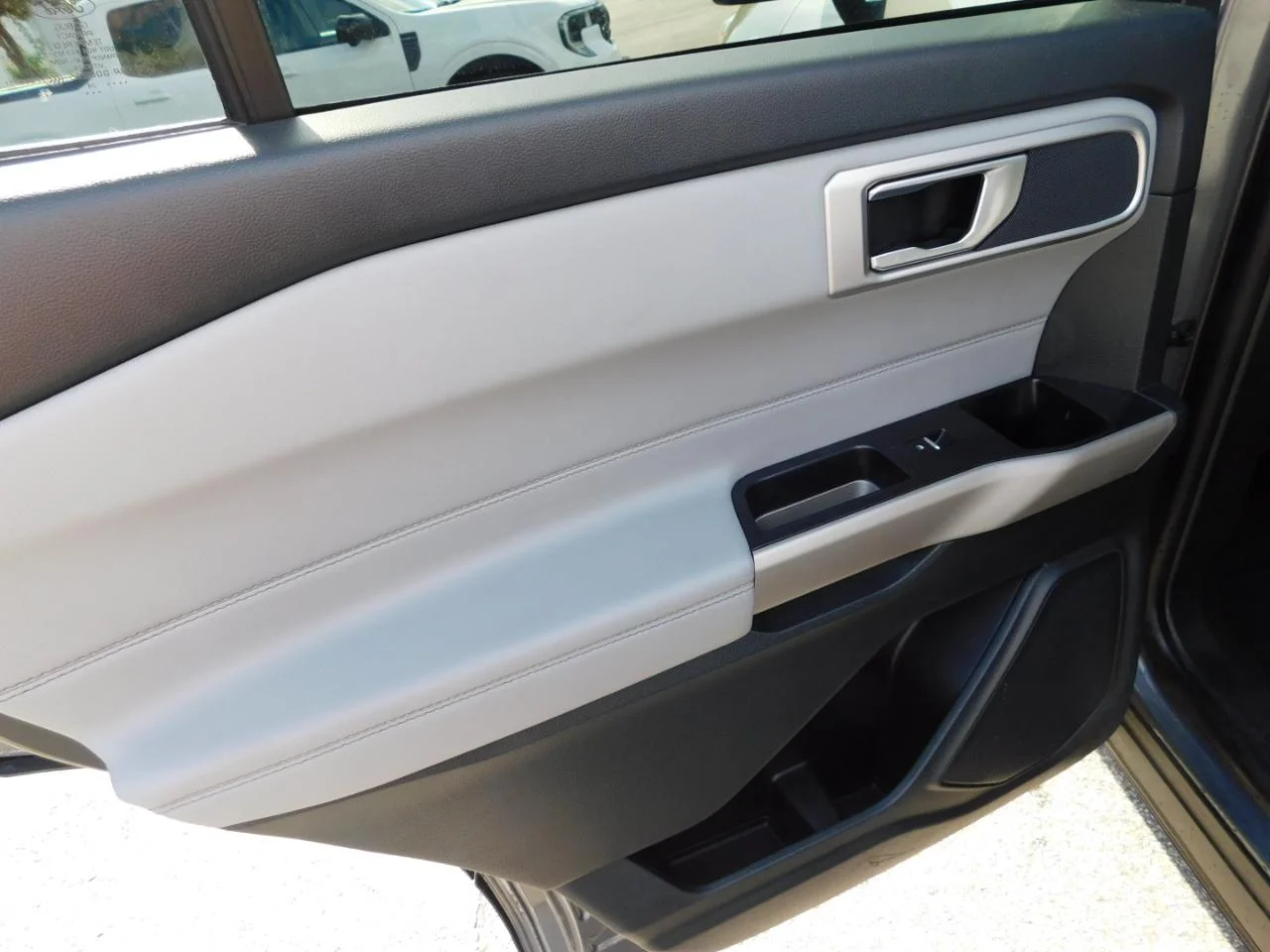 Used 2024 Carbonized Gray Metallic Ford XLT RWD image 25
