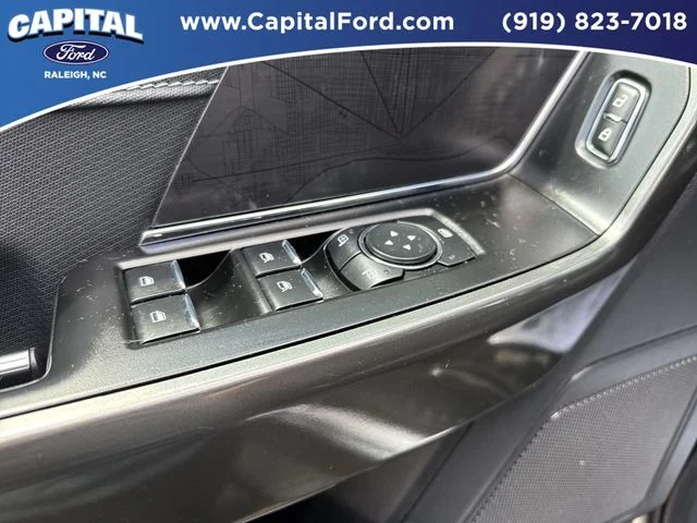 Used 2023 Silver Ford XLT image 21