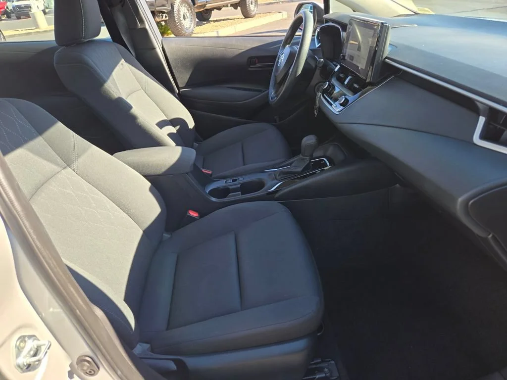 Used 2024 Classic Silver Me Toyota LE image 16
