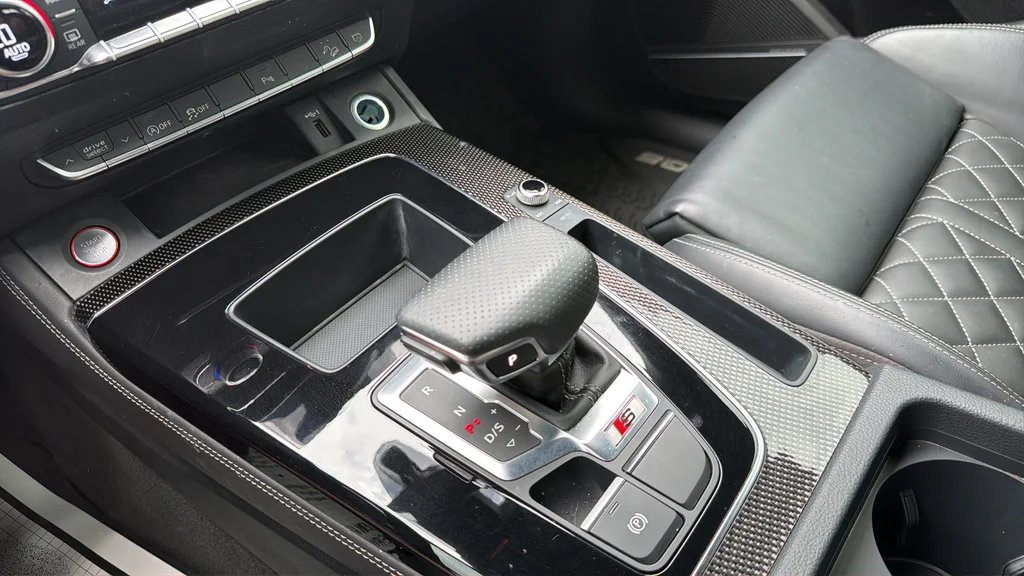 Used 2024  Audi Premium Plus image 21