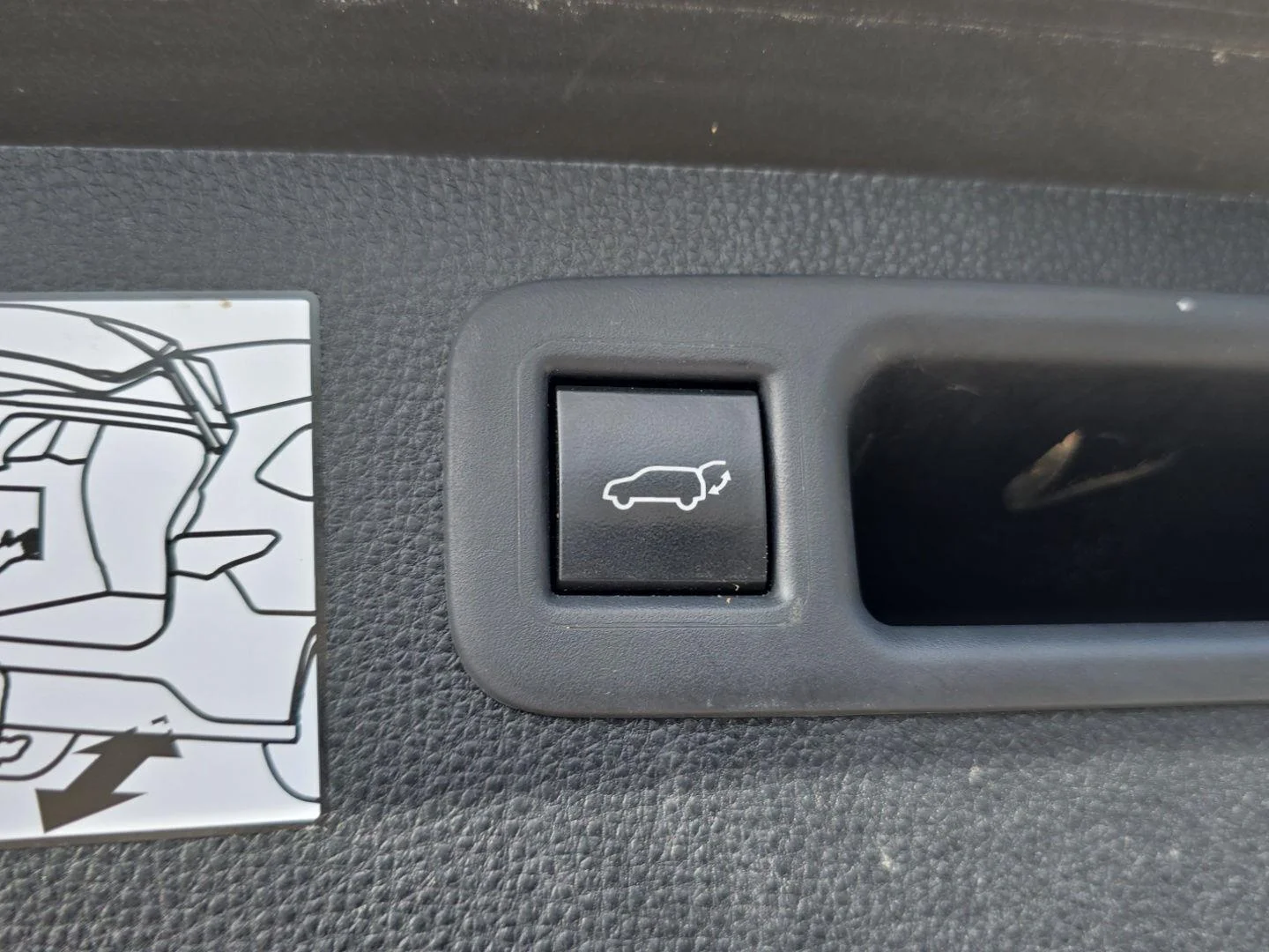 Used 2021 Moondust Toyota Platinum image 7