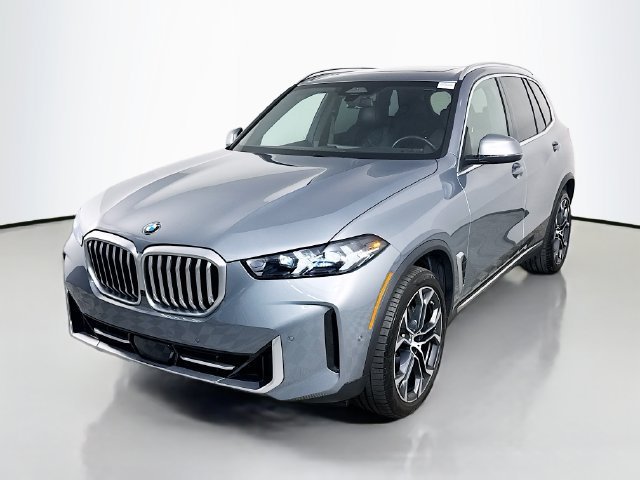 Used 2024 Skyscraper Grey Metallic BMW sDrive40i image 3