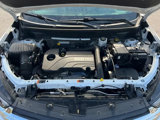 Used 2022 Summit White Chevrolet LS image 28