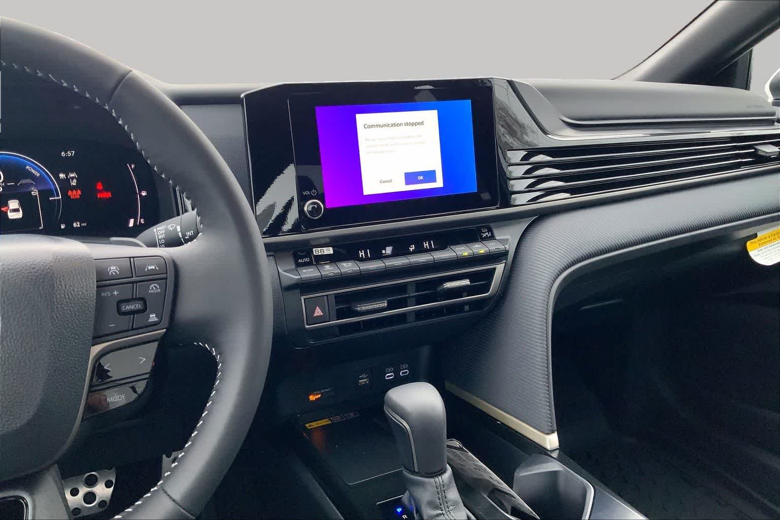 View vehicle photo 6