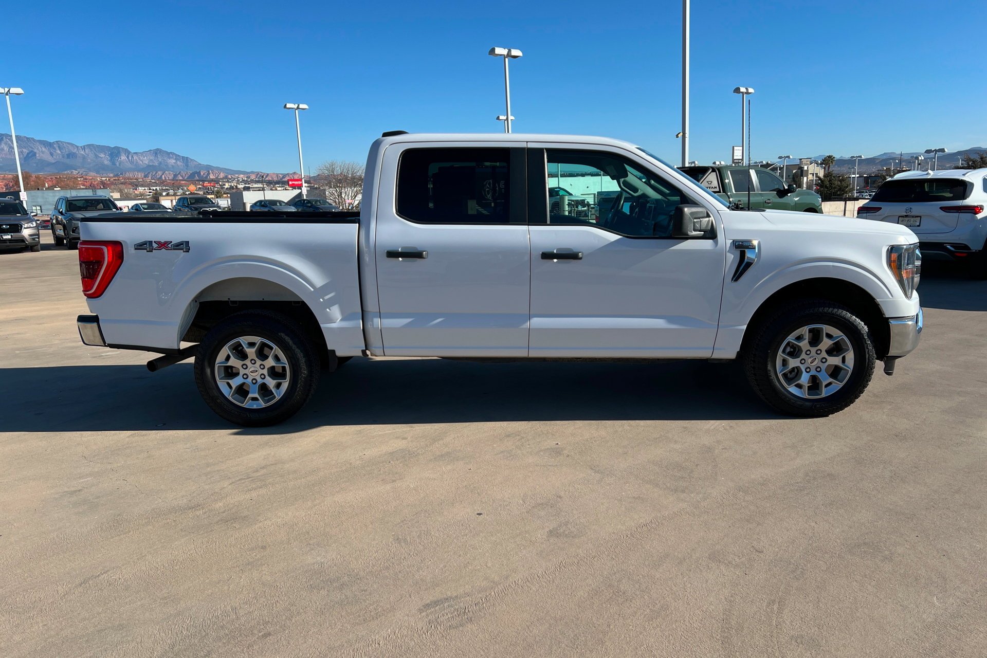 2023 Ford F-150 XLT - Photo 7