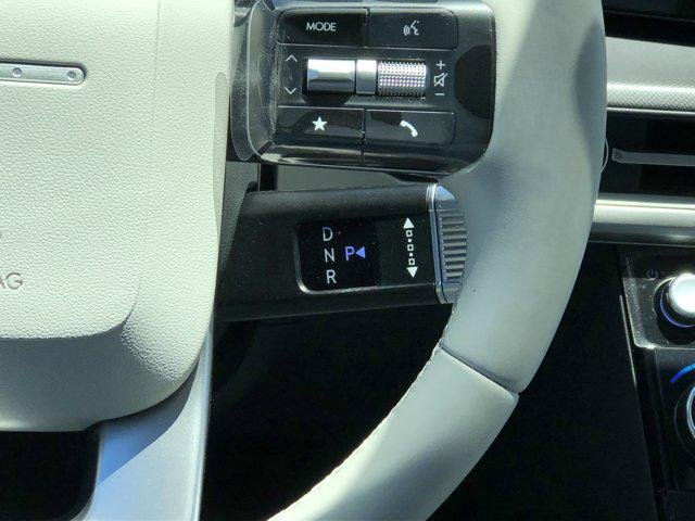 New 2026 White,Serenity Hyundai SE image 16
