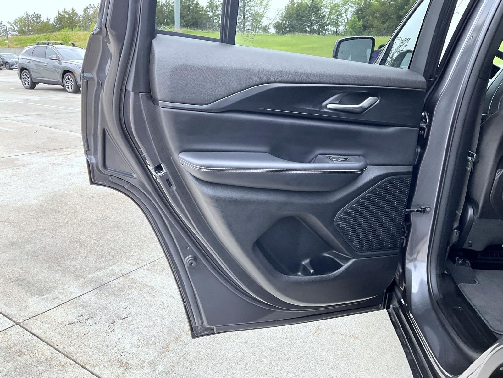 Used 2024 Gray Jeep Altitude image 18