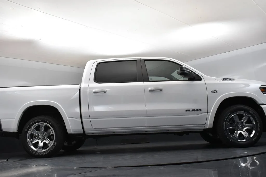 New 2027 Bright White Clear-Coat Exterior Paint RAM Big Horn/Lone Star image 34