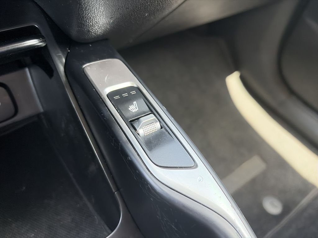 Used 2021 Silver Kia S image 27