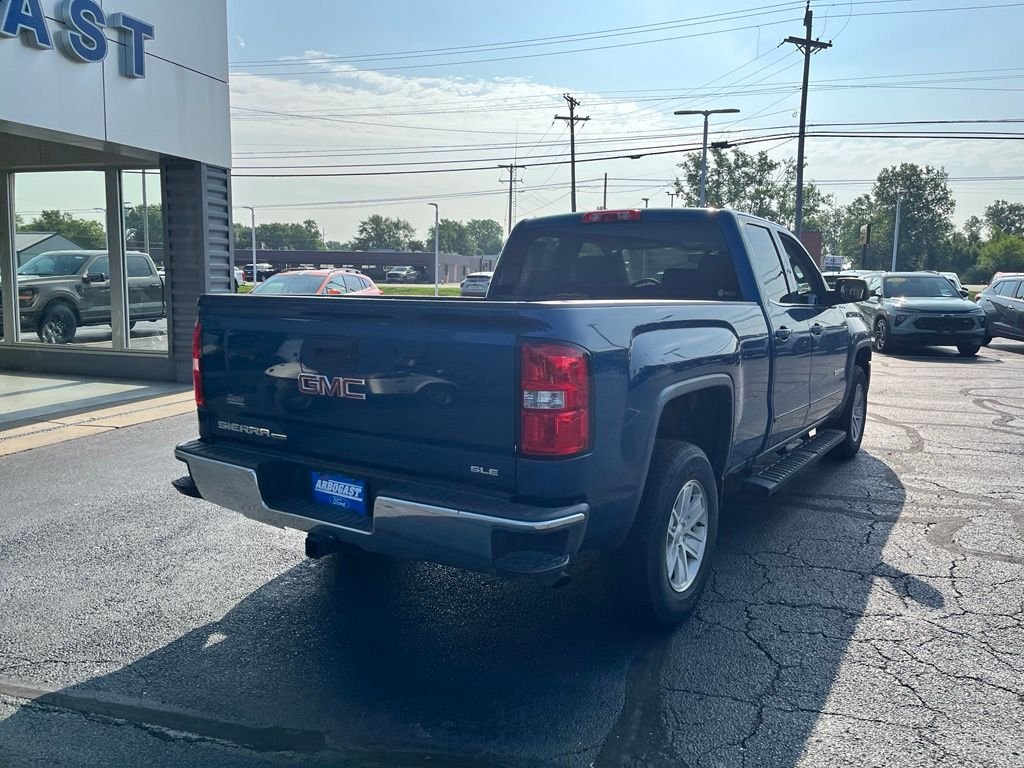 Used 2019 Stone Blue Metallic GMC SLE image 4