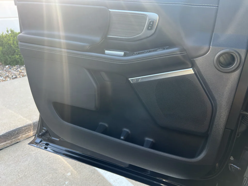 Used 2025 Agate Black Metallic Ford Platinum image 24