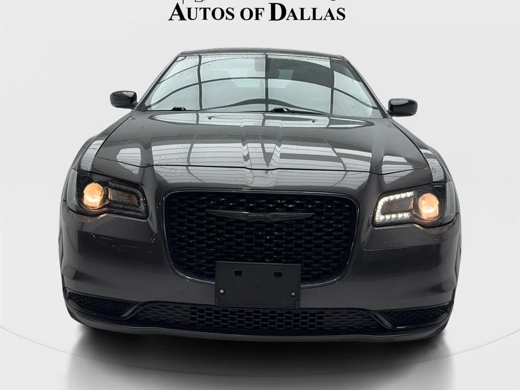 Used 2023 Gray Chrysler Touring image 3