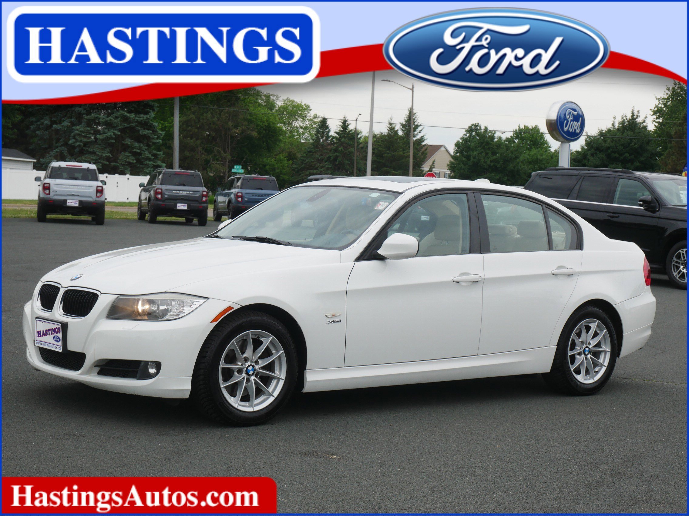 2010 BMW 3 Series 328i xDrive Sedan's photo