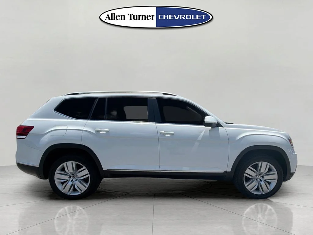 Used 2019 Pure White Volkswagen SEL image 3