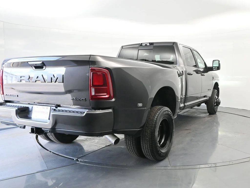 New 2026 Granite Crystal Metallic Clear-Coat Exterior Paint RAM Laramie image 7