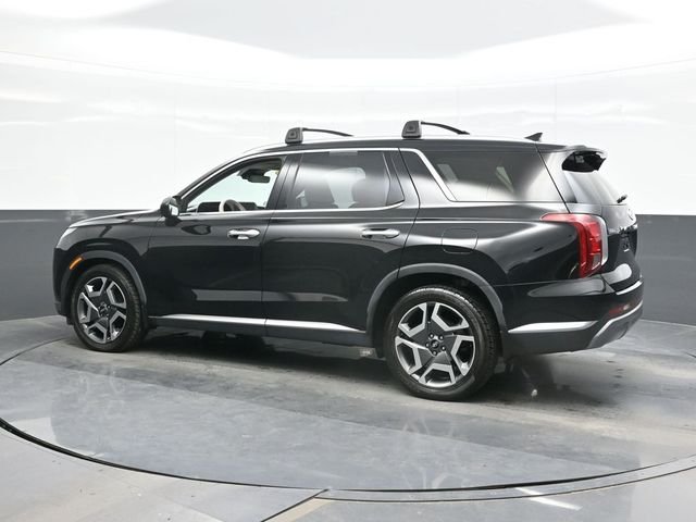 Used 2023 Black Hyundai Limited image 3